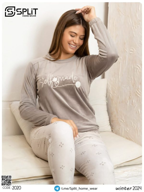 بيجامة شتوي من Split 2020 بلون بيج Self made | Pyjamty