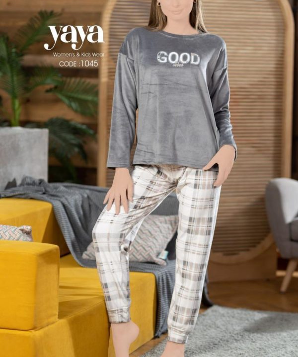 بيجامة شتوي قطيفة بلون رصاصي مميز من يايا 1045 | Pyjamty
