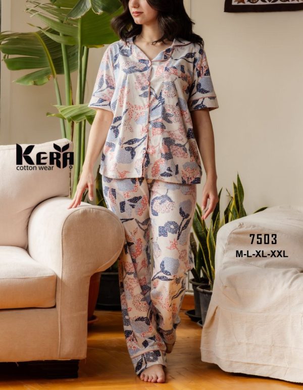 بيجامة كلاسيك نصف كم مزخرفة من كيرا 7503 | Pyjamty