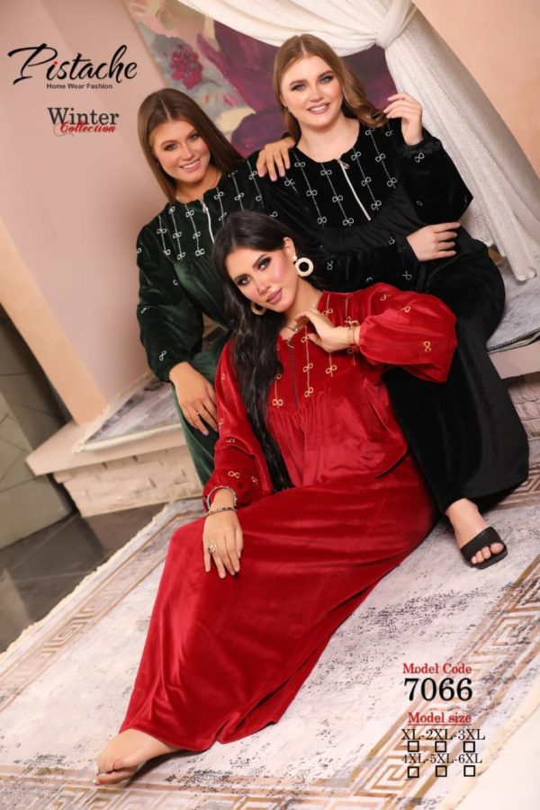 جلابية قطيفة شتوي بقصة صدر مميزة من بيستاج 7066 | Pyjamty