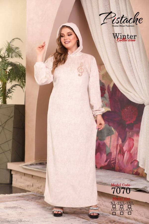 جلابية شتوي بكابيشو بلون روز رقيق من بيستاج 7070 | Pyjamty