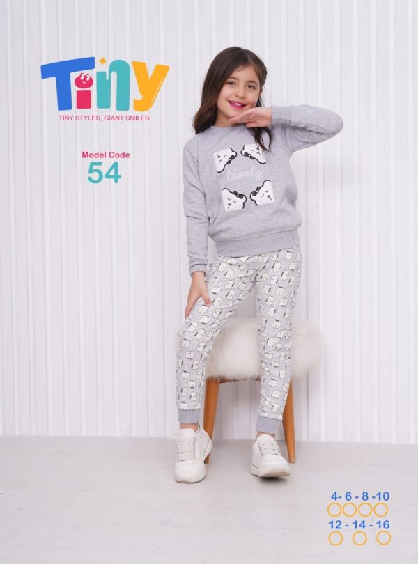بيجامة ميلتون بناتي بطبعة Lovely من تيني 54 | Pyjamty