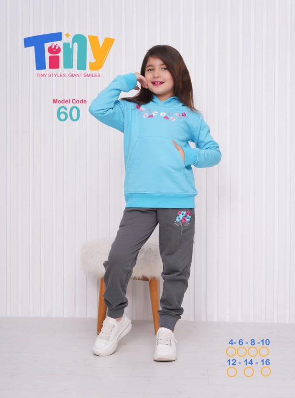 بيجامة ميلتون بناتي مطرزة بـ ورود رقيقة من Tiny 60 | Pyjamty