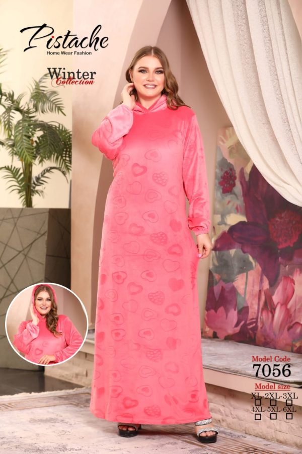 جلابية قطيفة بـكابيشو مطبوعة قلوب بلـون مميز من بيستاج 7056 | Pyjamty