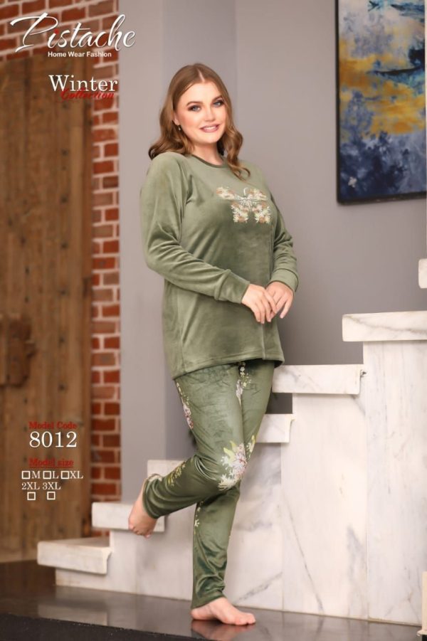 winter pajama patterned with olive color from pistache 8012 | Pyjamty