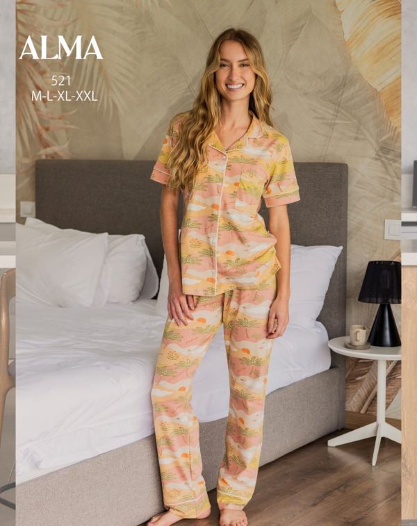 short-sleeve pajama with button-up top, featuring a tropical print from ALMA 521 | Pyjamty