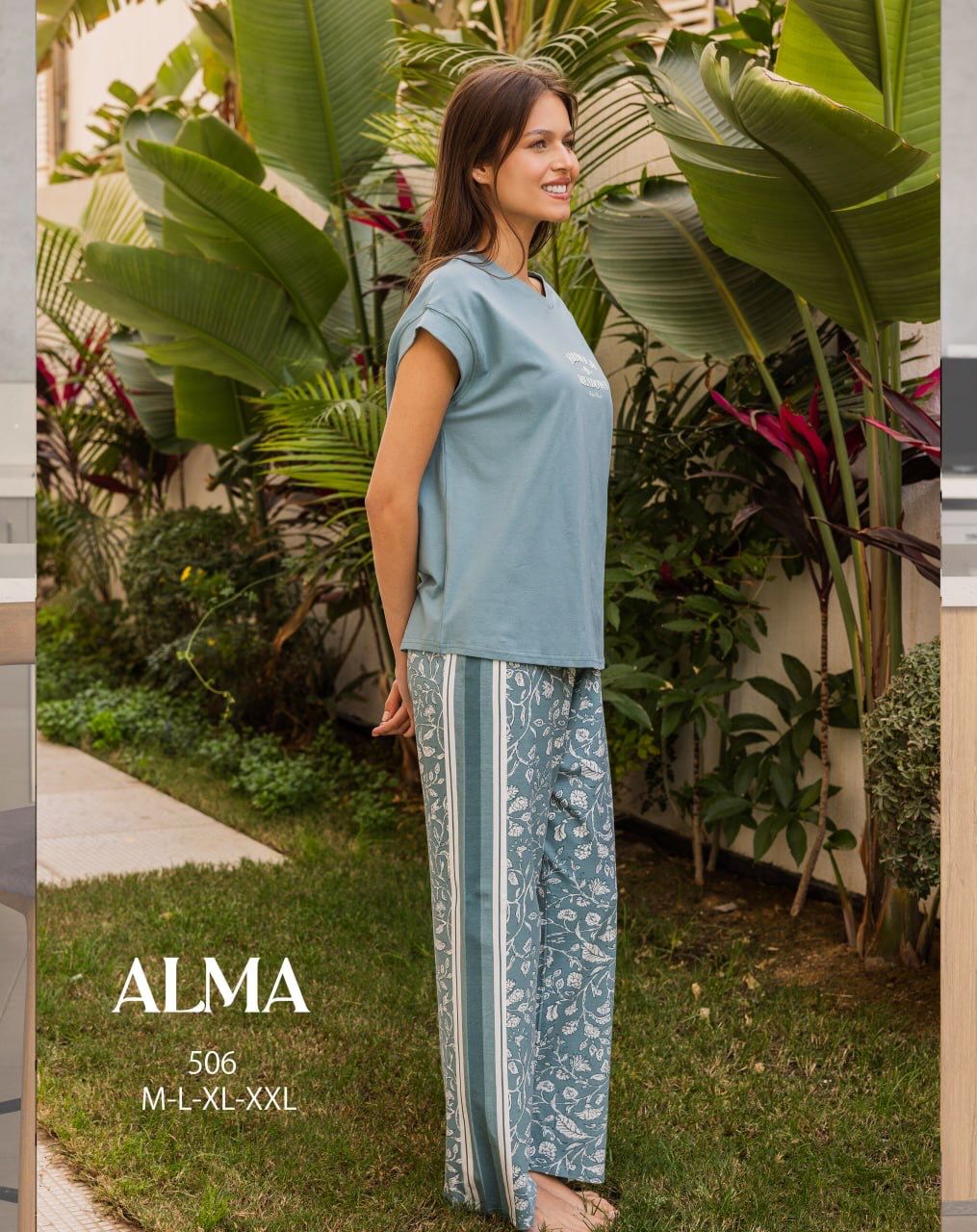 losse cotton pajama with printed pants from ALMA 506 FLOWER MEADOWS | Pyjamty