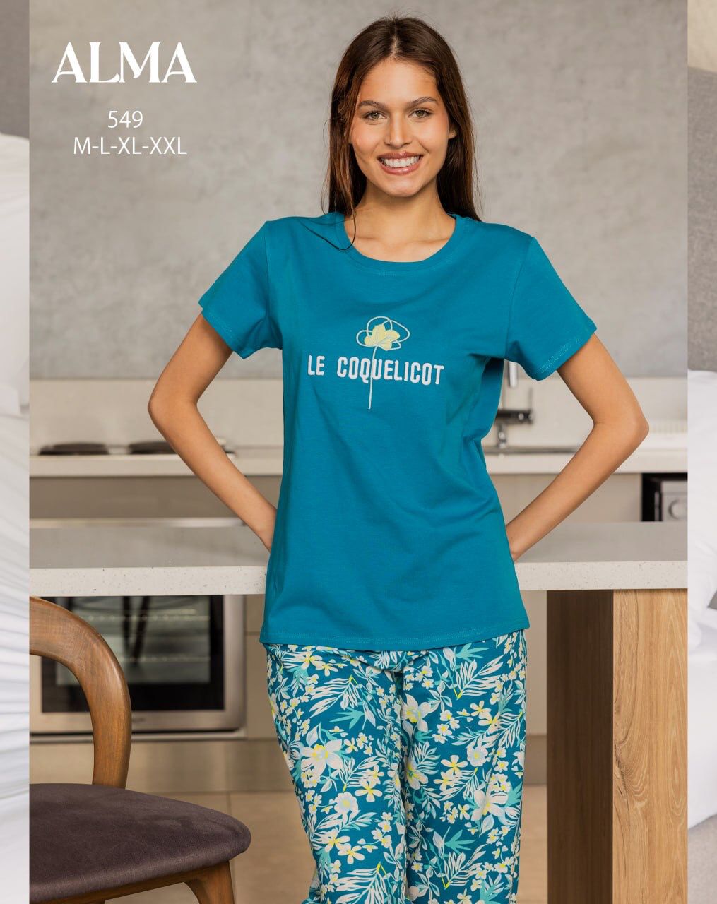 short-sleeve cotton pajama featured with vibrant tropical design from ALMA 549 LE COQUELICOT | Pyjamty