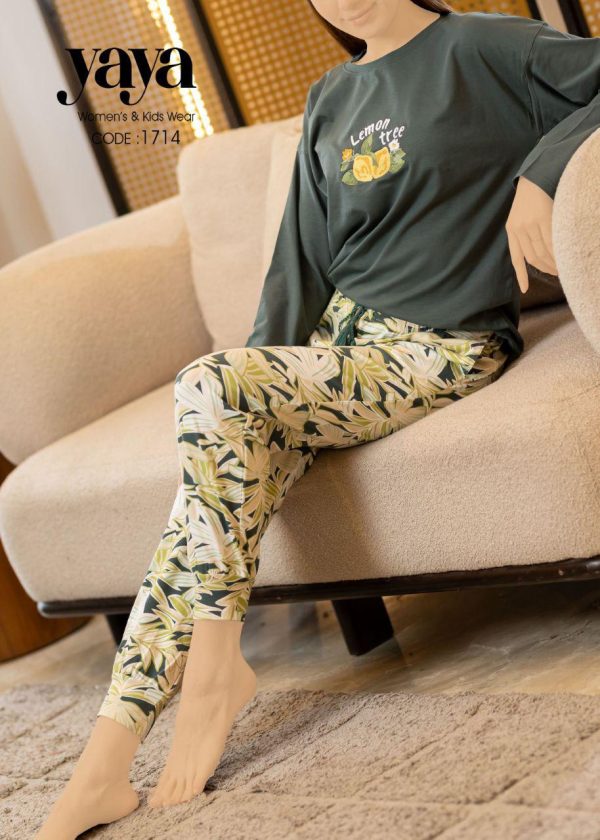 Long-sleeve cotton pajama featured with limon tree print from yaya 1714 | Pyjamty