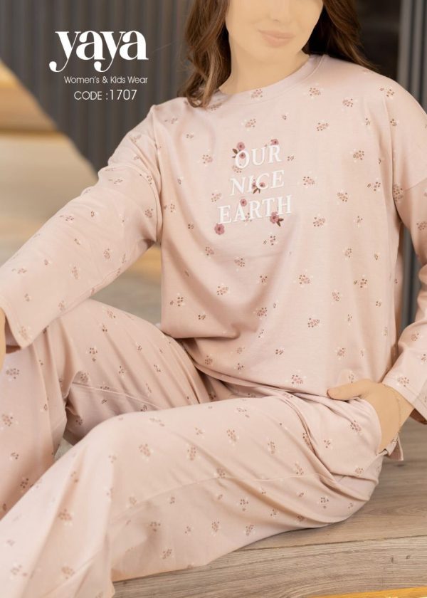 long-sleeve cotton pajama with delicate print from yaya 1707 OUR NICE EARTH | Pyjamty