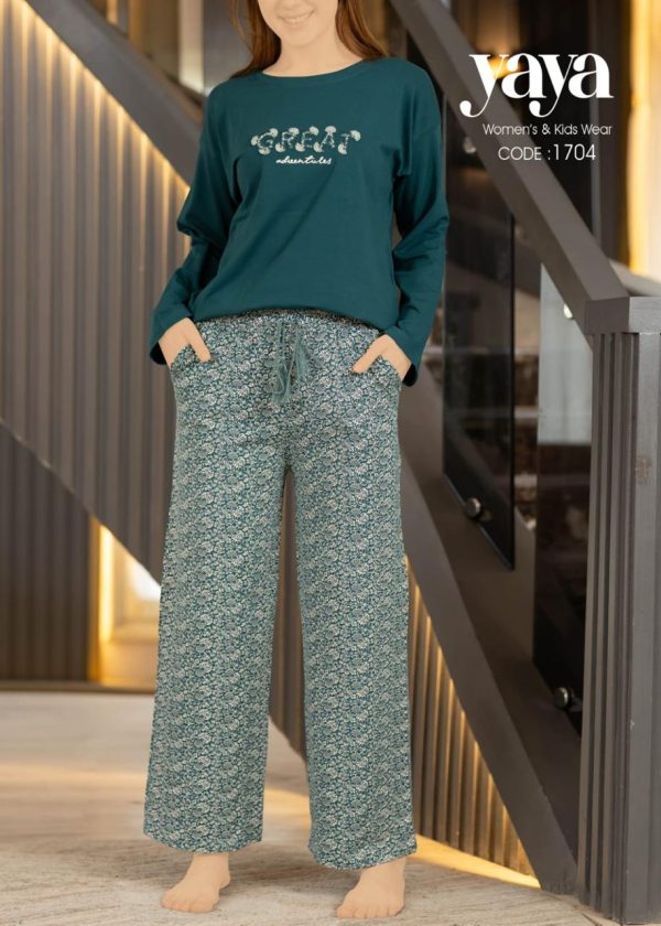 long sleeve cotton pajama with flower print wide leg pants from yaya 1704 GREAT adventures | Pyjamty