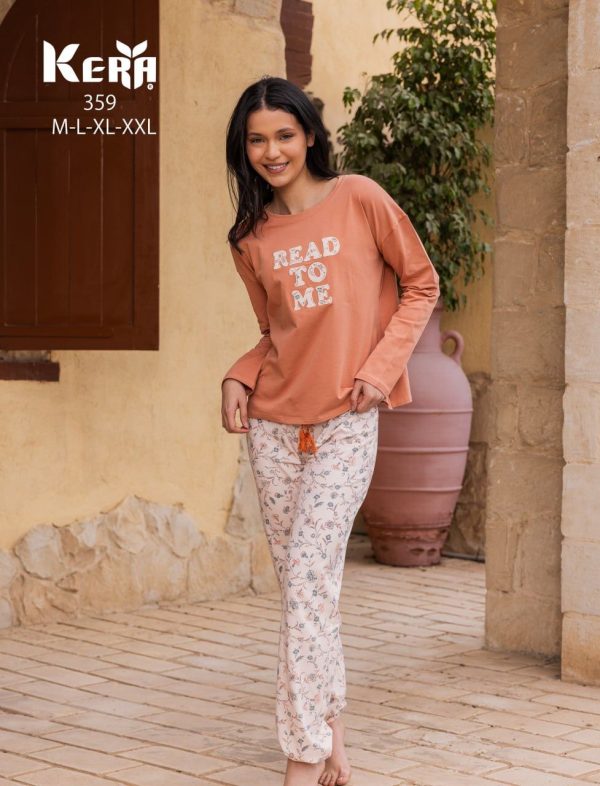 Long-sleeve cotton pajama with floral print from kera 359 READ TO ME | Pyjamty