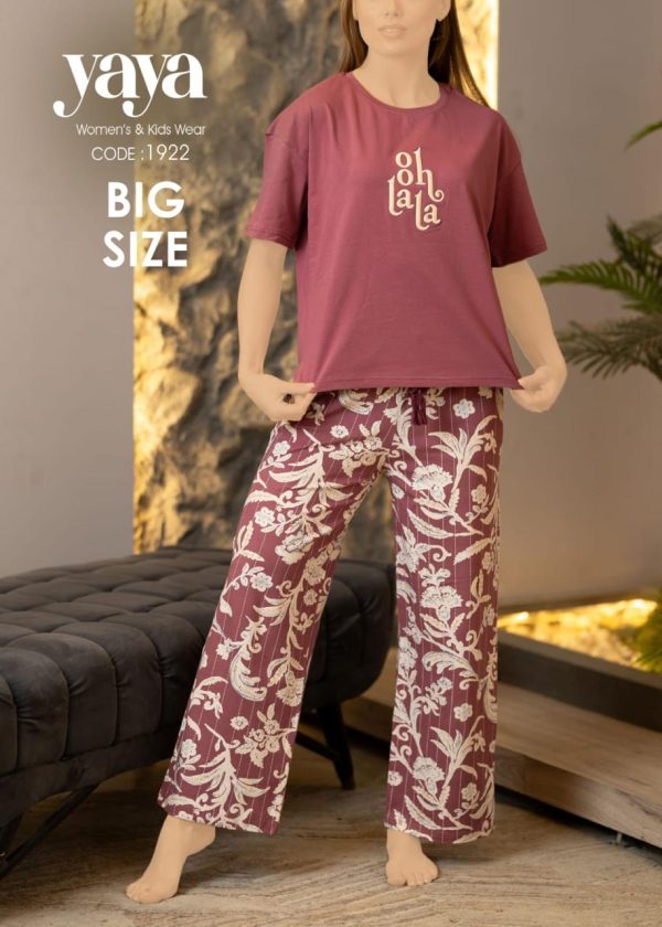 Big Size short sleeves cotton pajama with a floral print from yaya 1922 Oh lala! | Pyjamty
