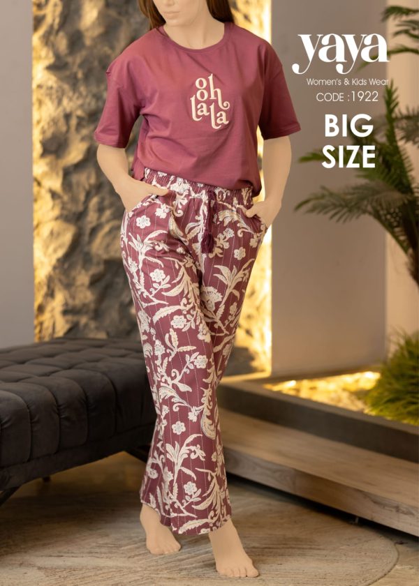 Big Size short sleeves cotton pajama with a floral print from yaya 1922 Oh lala! | Pyjamty