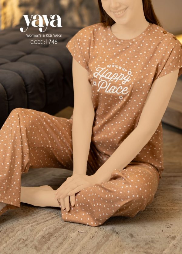 short sleeves cotton pajama with a floral print from yaya 1746 My byd is my Happy Place | Pyjamty
