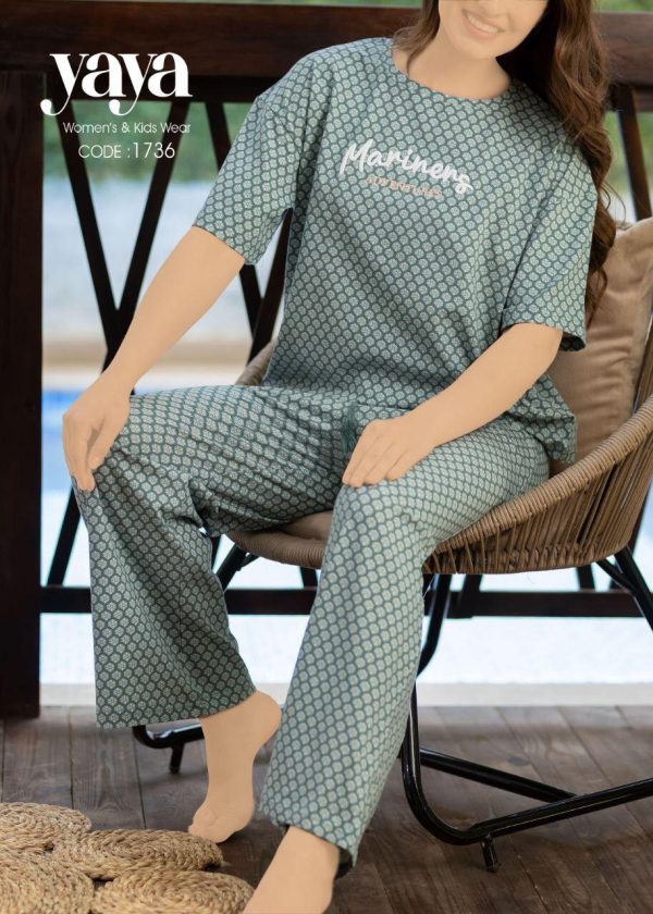 short sleeves pajama with geometric micro-print from yaya 1736 Mariners together | Pyjamty