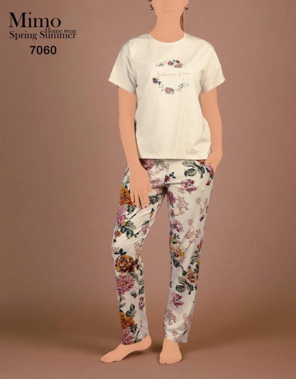 short sleeveless cotton pajama with a vibrant floral print from mimo 7060 | Pyjamty