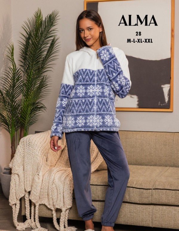 winter pajama featuring with a warm polar fleece jacket from Alma 28 | Pyjamty