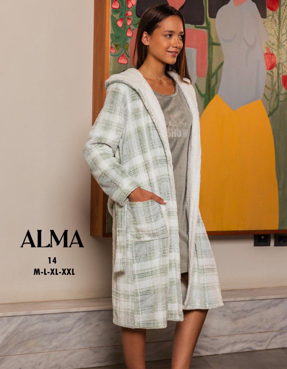 winter short robe set with a polar fleece robe from Alma 14 Enjoy The Show | Pyjamty