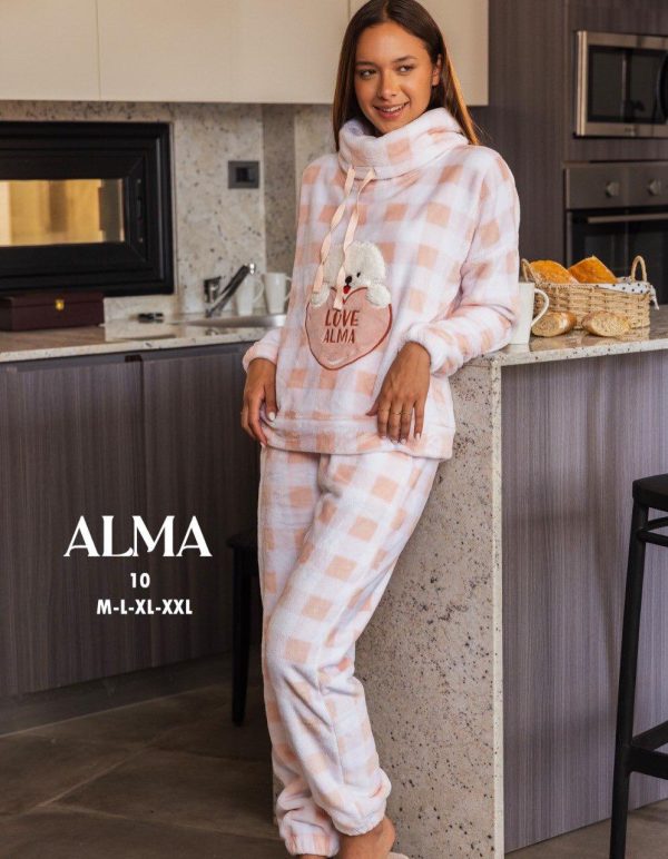 winter pajama featured with a checks pattern from Alma 10 | Pyjamty